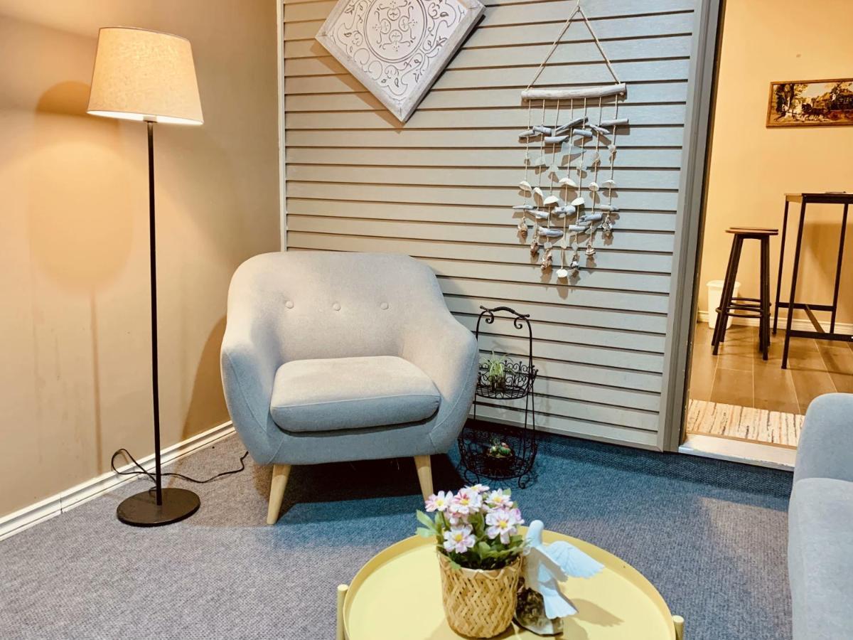 Scorpio House Langley Room B 外观 照片