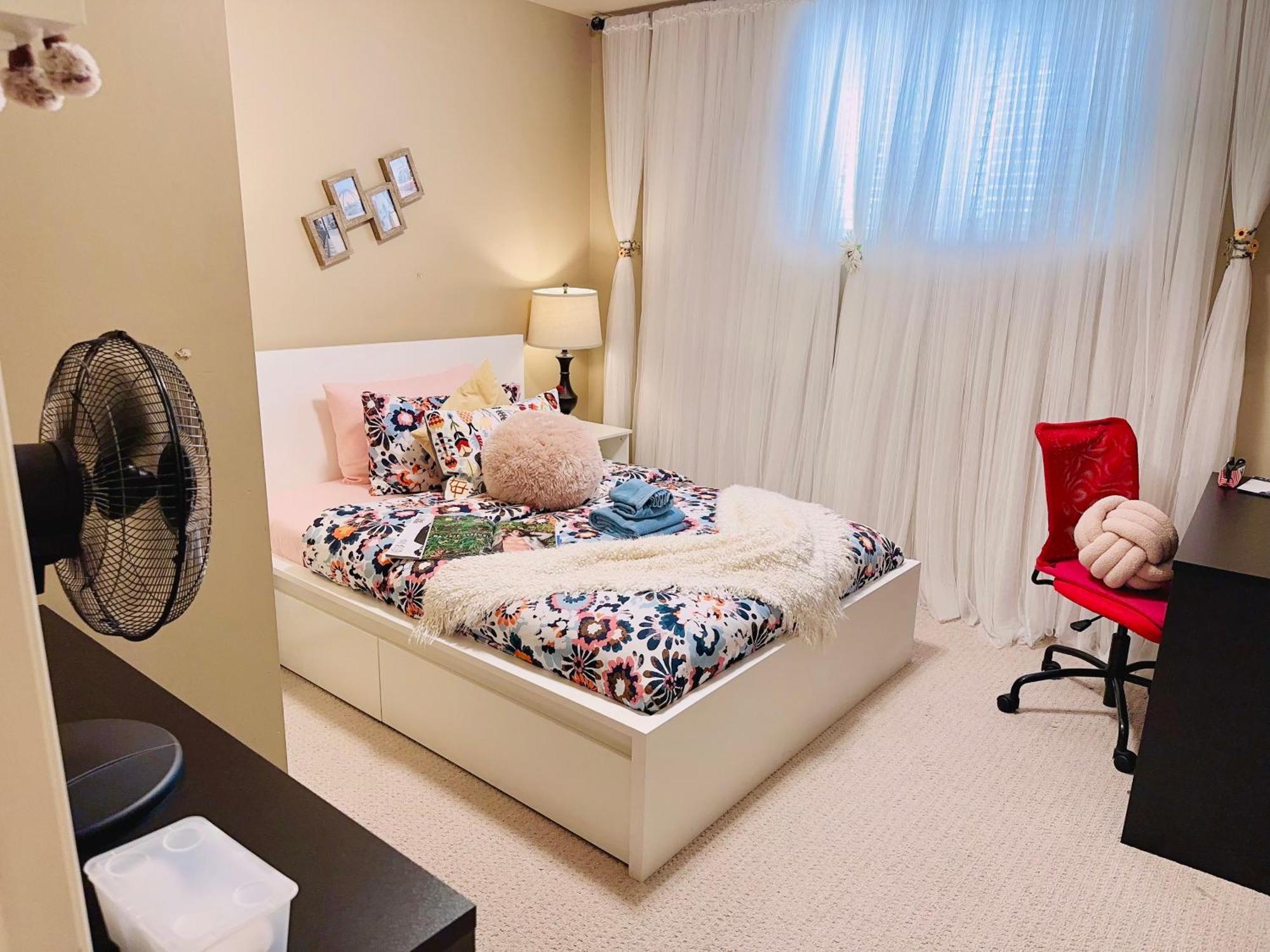 Scorpio House Langley Room B 外观 照片