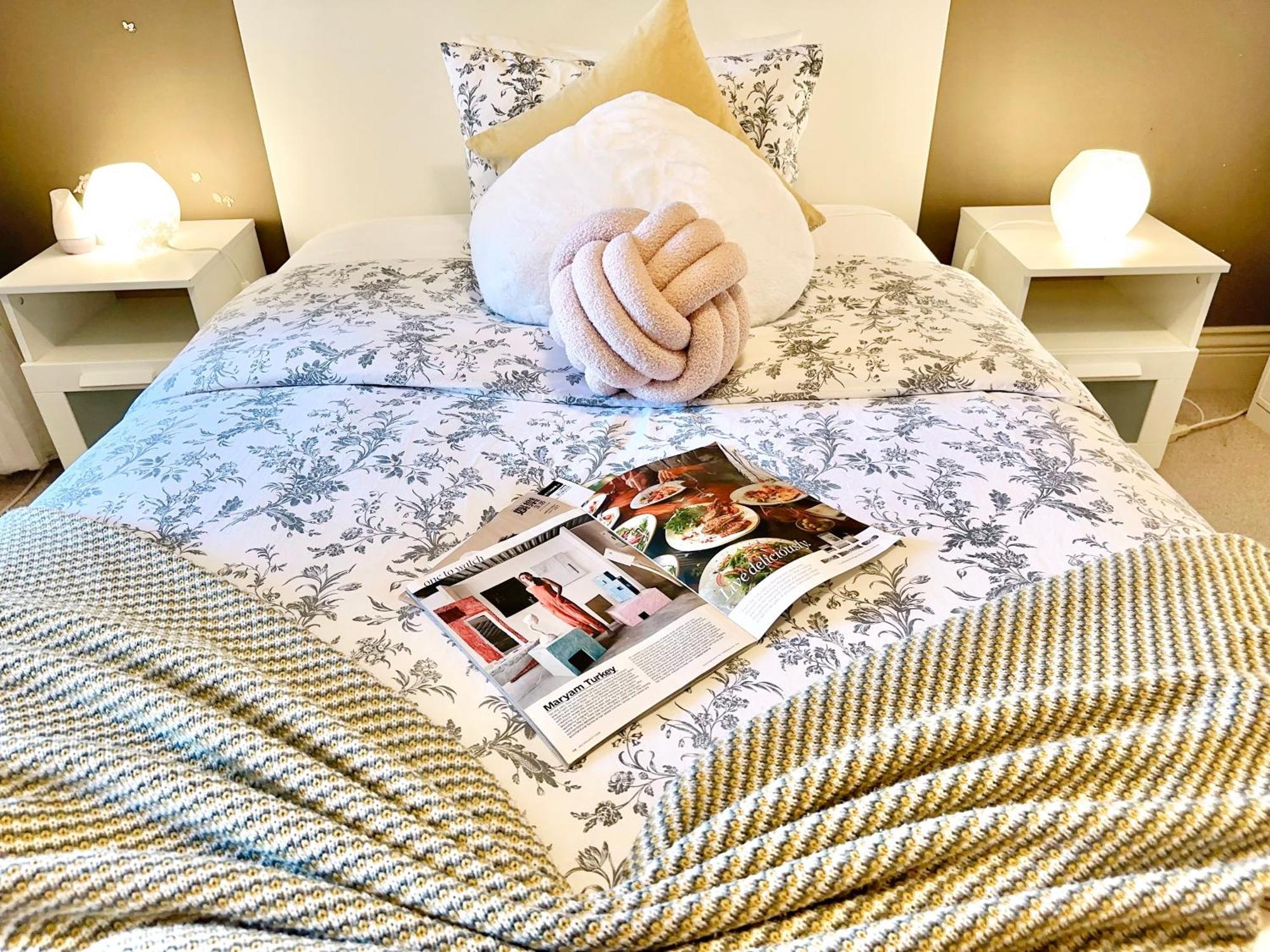 Scorpio House Langley Room B 外观 照片