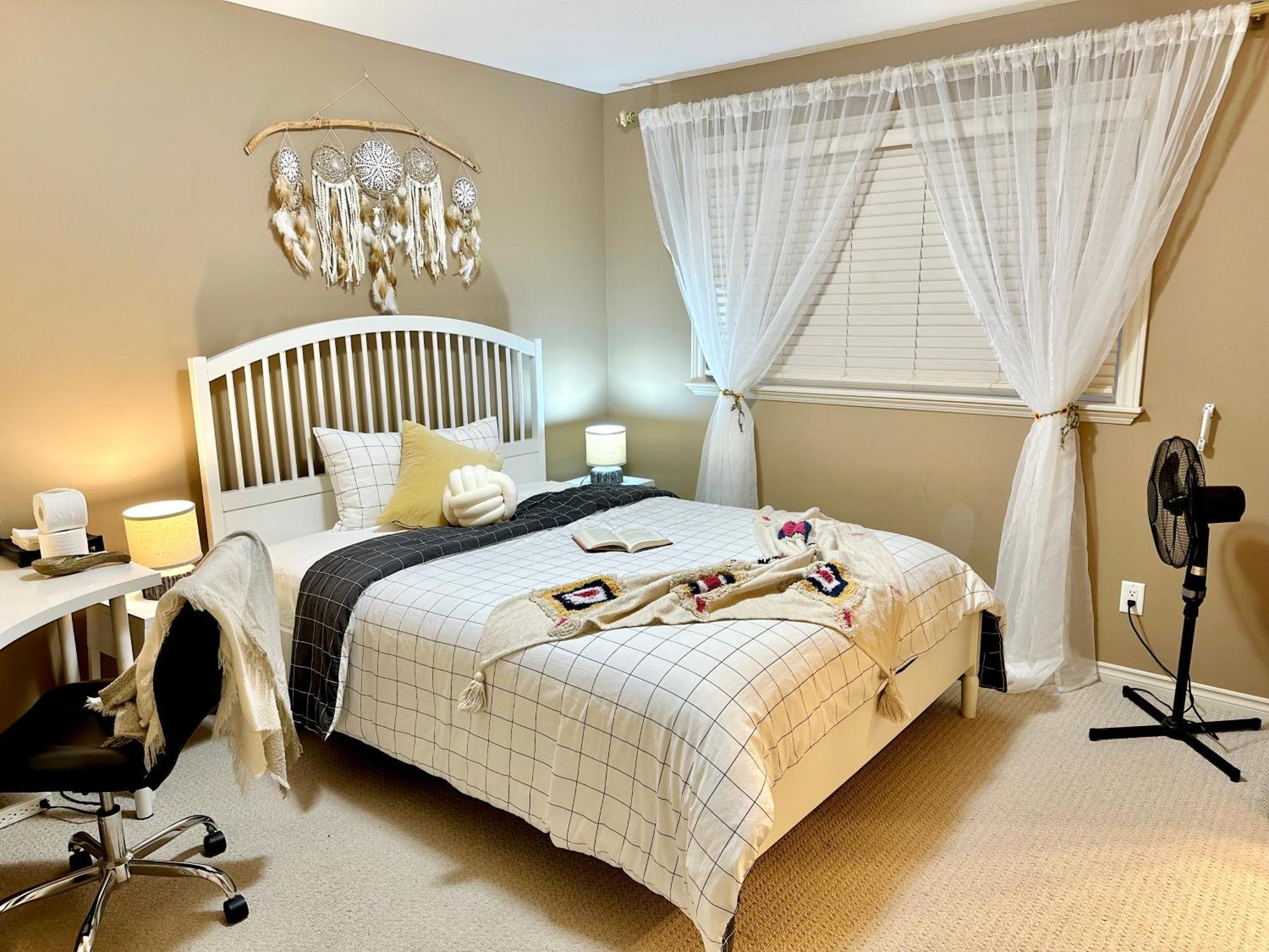 Scorpio House Langley Room B 外观 照片